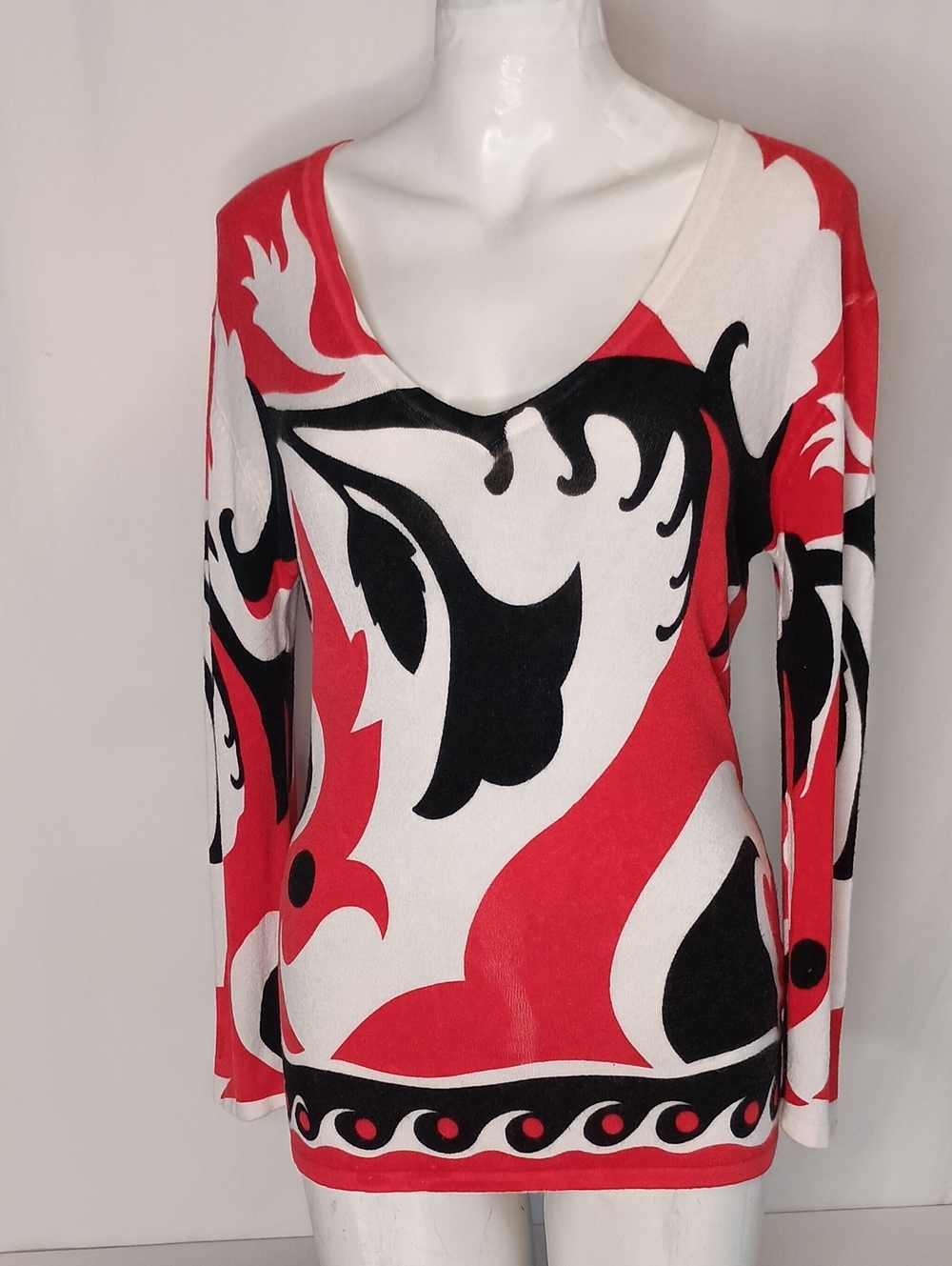 Women's Size Medium V Neck Sweater Abstract Art To Wear